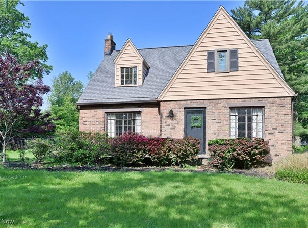 490 Humiston Drive, Bay Village, OH 44140