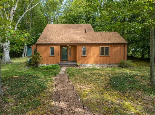 115 Orwell Lane, PINEY VIEW, WV 25906