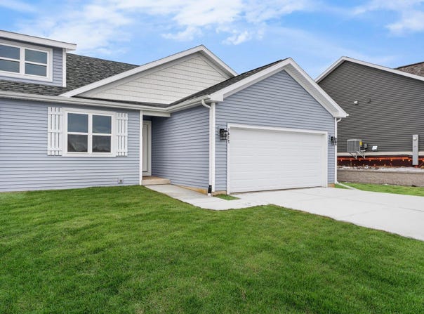 400 Orchid Avenue, Stoughton, WI 53589