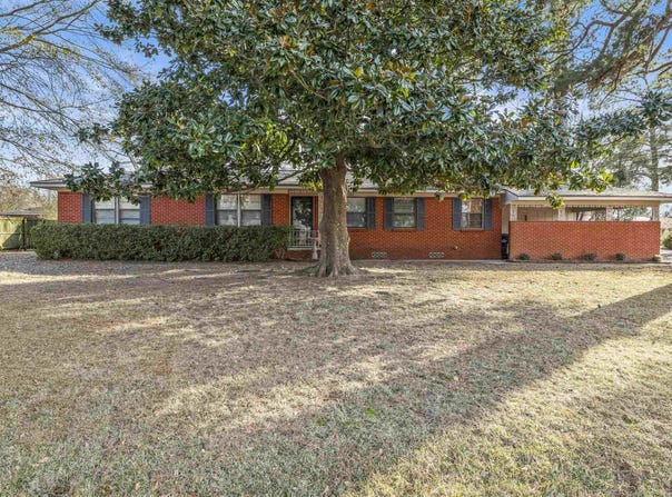 202 E Fairlane Dr., Longview, TX 75604