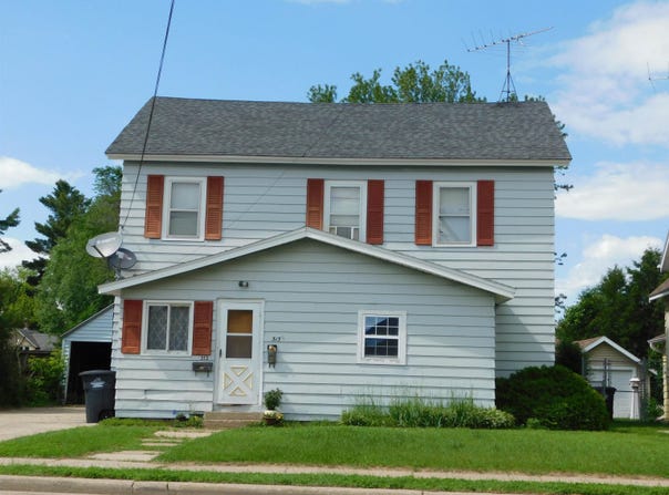 313 E CENTER Street, SHAWANO, WI 54166-2411