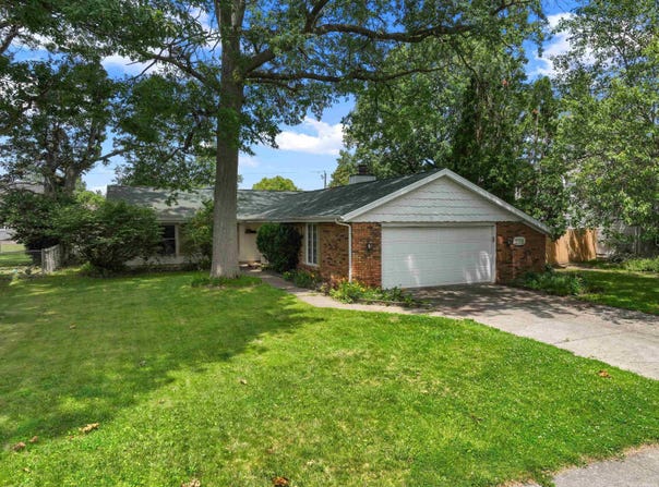 2231 SKYHAWK Drive, Fort Wayne, IN 46815
