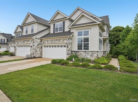 42832 Cardinal Way, Novi, MI 48375