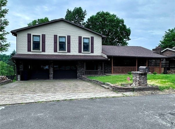 5 South Lake Drive, Parkersburg, WV 26101