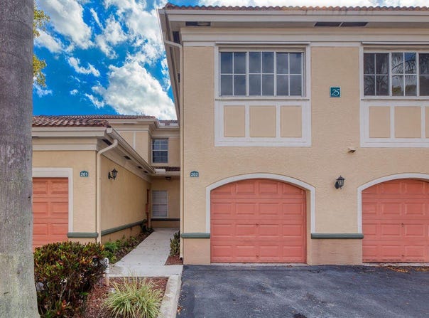 2400 Centergate Dr, Miramar, FL 33025