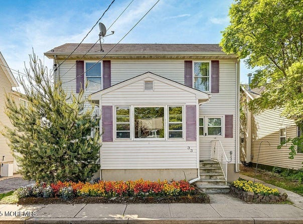 33 Oak Street, Keyport, NJ 07735