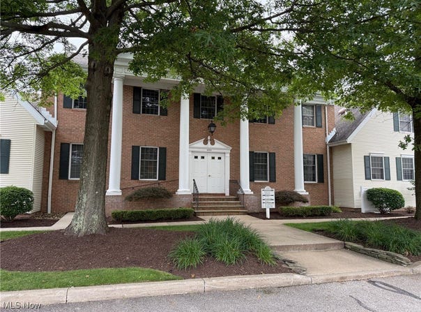 255 Park Place, Chagrin Falls, OH 44022