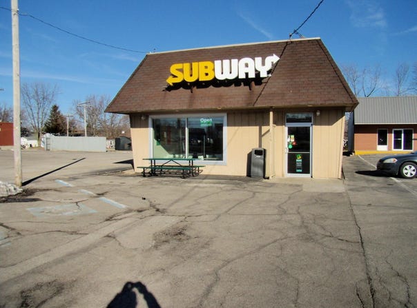 614 N Wayne St., Angola, IN 46703
