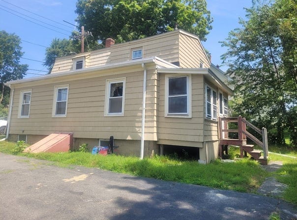 29 Jasper St, Saugus, MA 01906