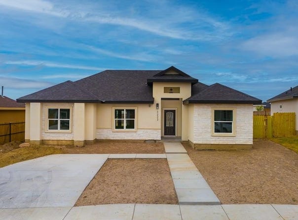 3222 Ethel Dr, Eagle Pass, TX 78852