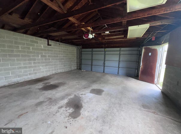 2807 ACADEMY AVENUE, HOLMES, PA 19043