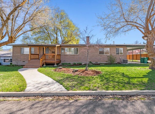 2507 Hawkins Street, Klamath Falls, OR 97601