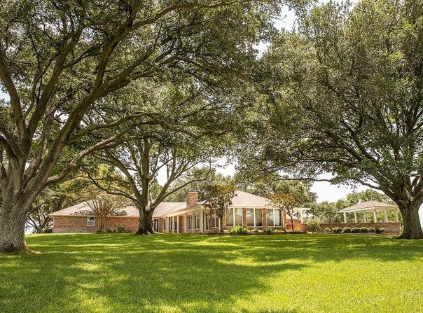 2900 Indian Paint Brush Road, Brenham, TX 77833