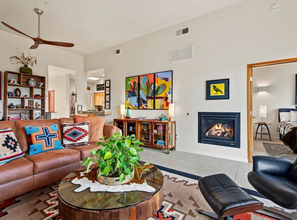 608 Avenida Villa Hermosa, Santa Fe, NM 87506