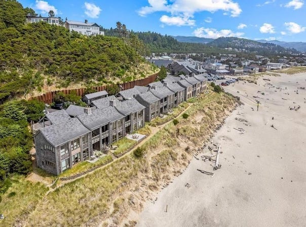 33000 Cape Kiwanda Drive, Pacific City, OR 97135