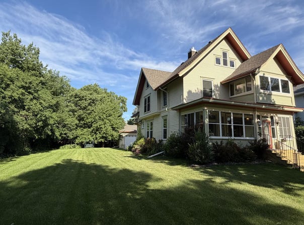 1014 S Jay Street, Aberdeen, SD 57401