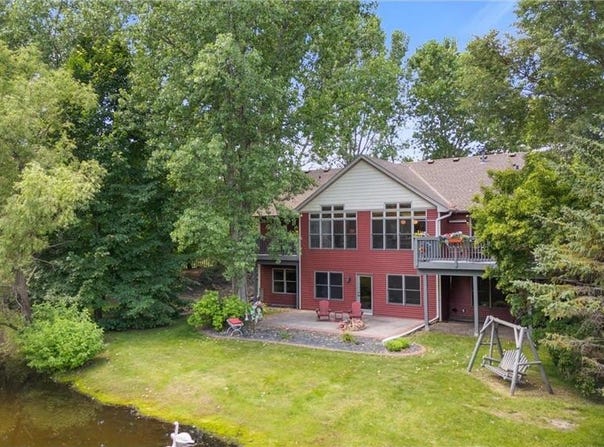 6961 Meadow Court, Centerville, MN 55038