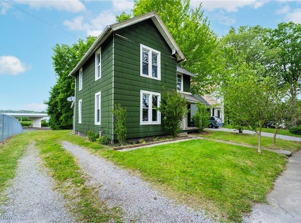 492 W Pershing Street, Salem, OH 44460