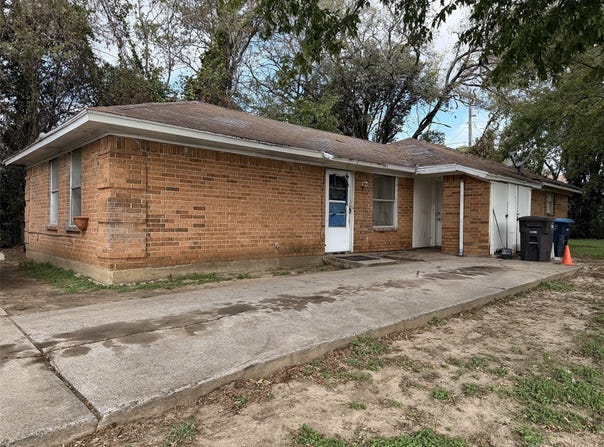 5332 Helmick Avenue, Fort Worth, TX 76107