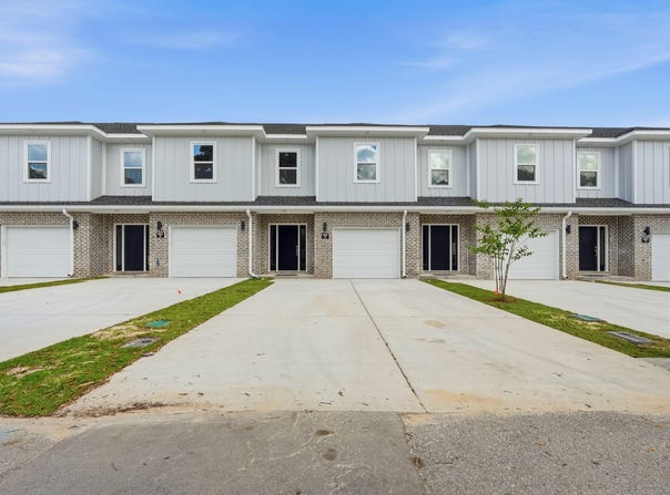 704 Ferguson Drive, Fort Walton Beach, FL 32547