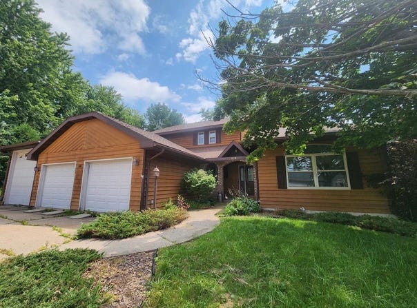 1509 N NORTH HILLS AVENUE, Marshfield, WI 54449