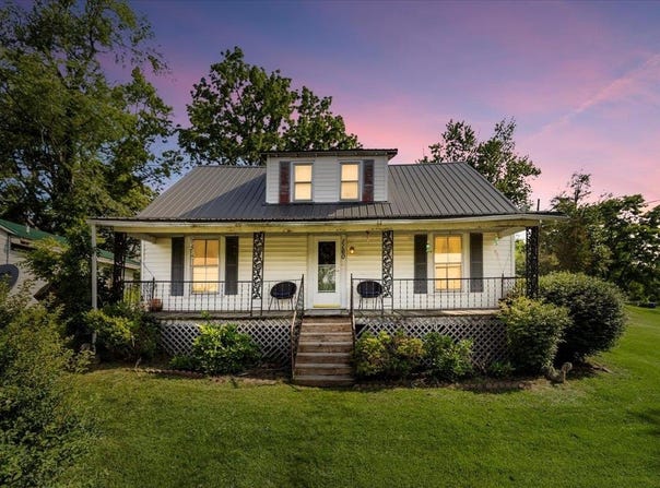 1160 MONTGOMERY Street, Christiansburg, VA 24073