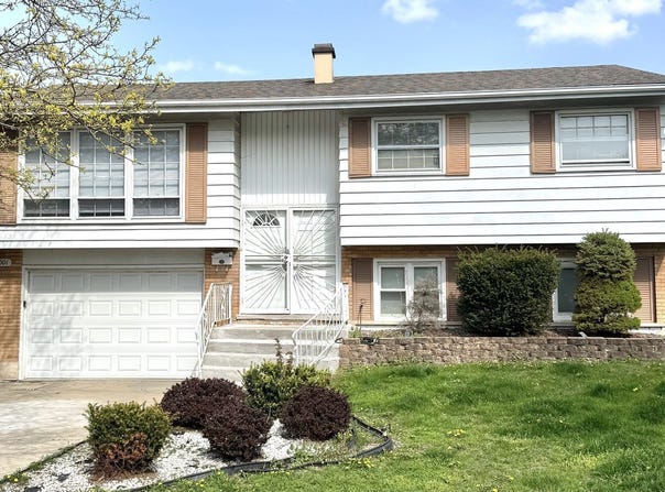 16001 AVALON Avenue, South Holland, IL 60473