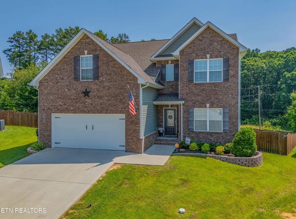 1221 Sky Top Lane, Powell, TN 37849