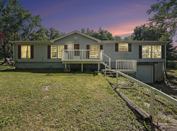 11145 W County Line Road, Carson City, MI 48811