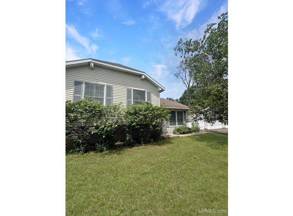 4640 Wabash, Quinnesec, MI 49876
