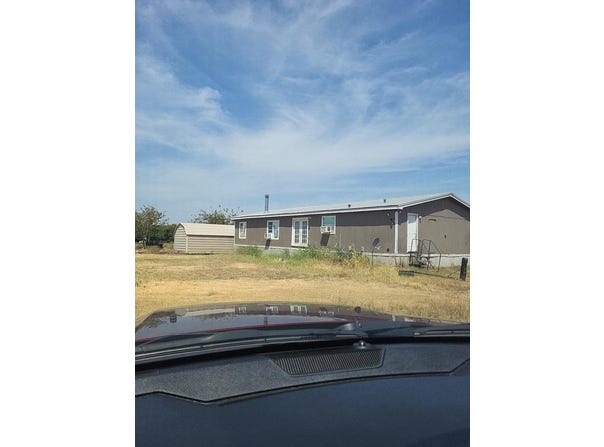 851 County Road 4625, Trenton, TX 75490