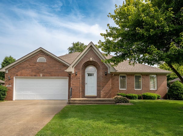 5032 Monticello Drive, Columbus, IN 47203