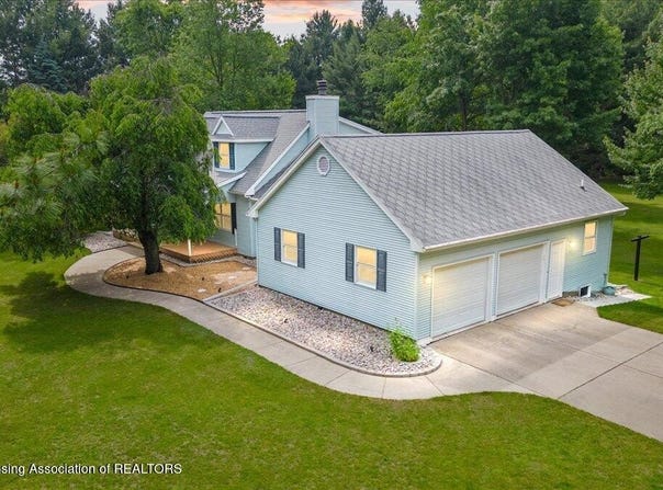 1644 E Dexter Trail, Dansville, MI 48819