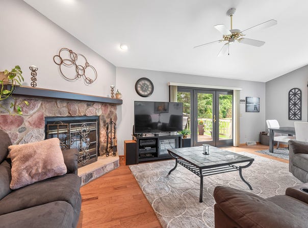1300 Hidden Fields Dr, West Bend, WI 53095