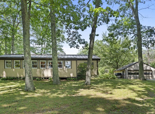 536 Prescott Road, Manchester, ME 04351