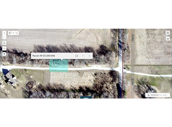 000 DAY Road, Carbondale, IL 62901