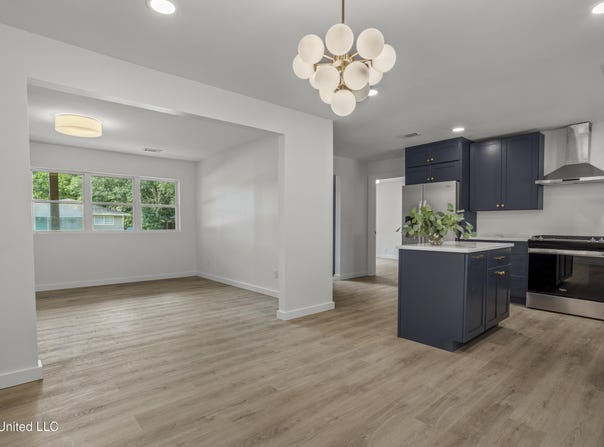 409 Woody Circle, Ocean Springs, MS 39564