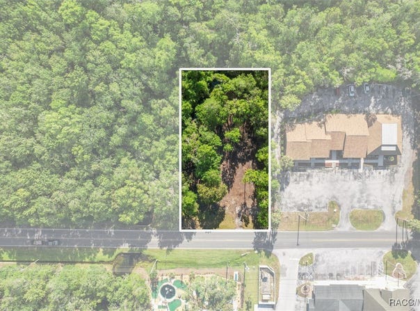 1051 N Citrus Avenue, Crystal River, FL 34428