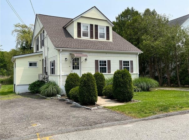 72 Sayles Avenue, Warwick, RI 02889