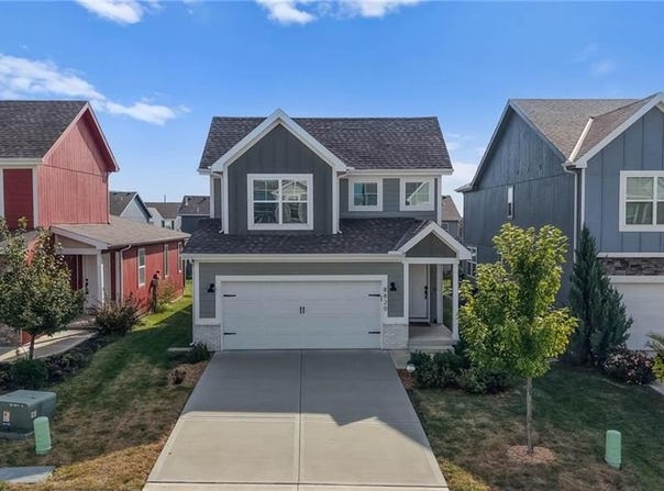 8820 SW 9th Street, Blue Springs, MO 64064