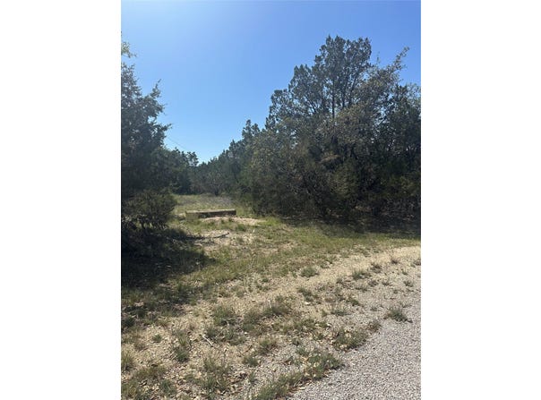 2503 Thurber LN, Lago Vista, TX 78645