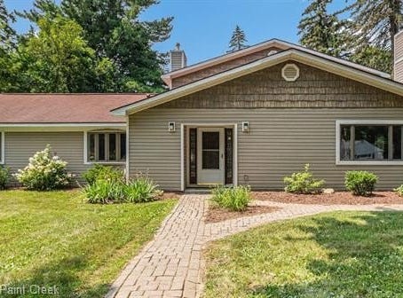 2128 Somerset Road, Bloomfield Hills, MI 48302
