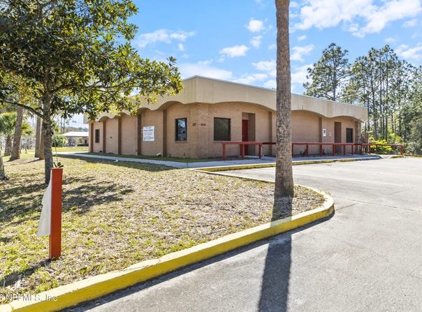 520 ZEAGLER Drive, Palatka, FL 32177
