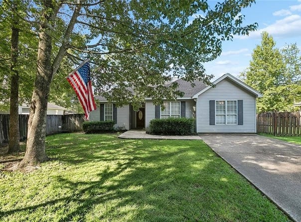 2140 2ND Street, Mandeville, LA 70471