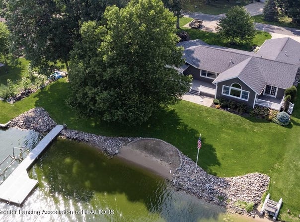 4813 Lakeside Drive, Perrinton, MI 48871