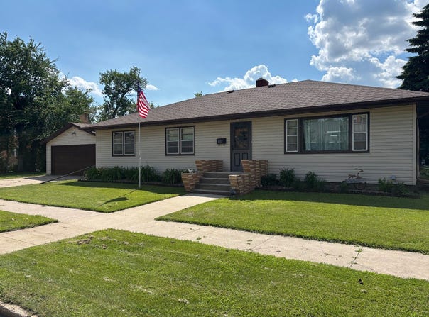 401 Central Ave, New Rockford, ND 58356