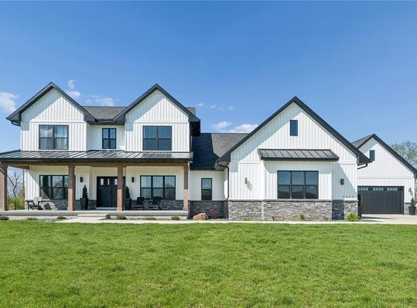 9267 Feather Ridge Pass, Cedar Rapids, IA 52411