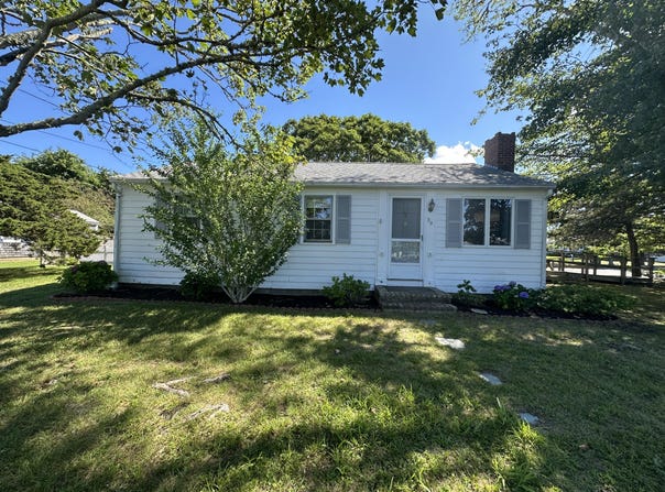 30 Nauset Lane, West Yarmouth, MA 02673