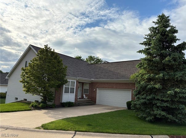 704 Elmwood Point, Aurora, OH 44202