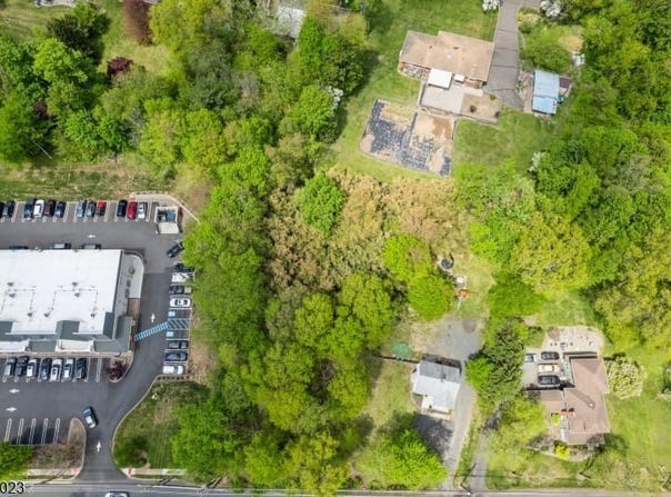590 Valley Rd, Long Hill Twp., NJ 07933